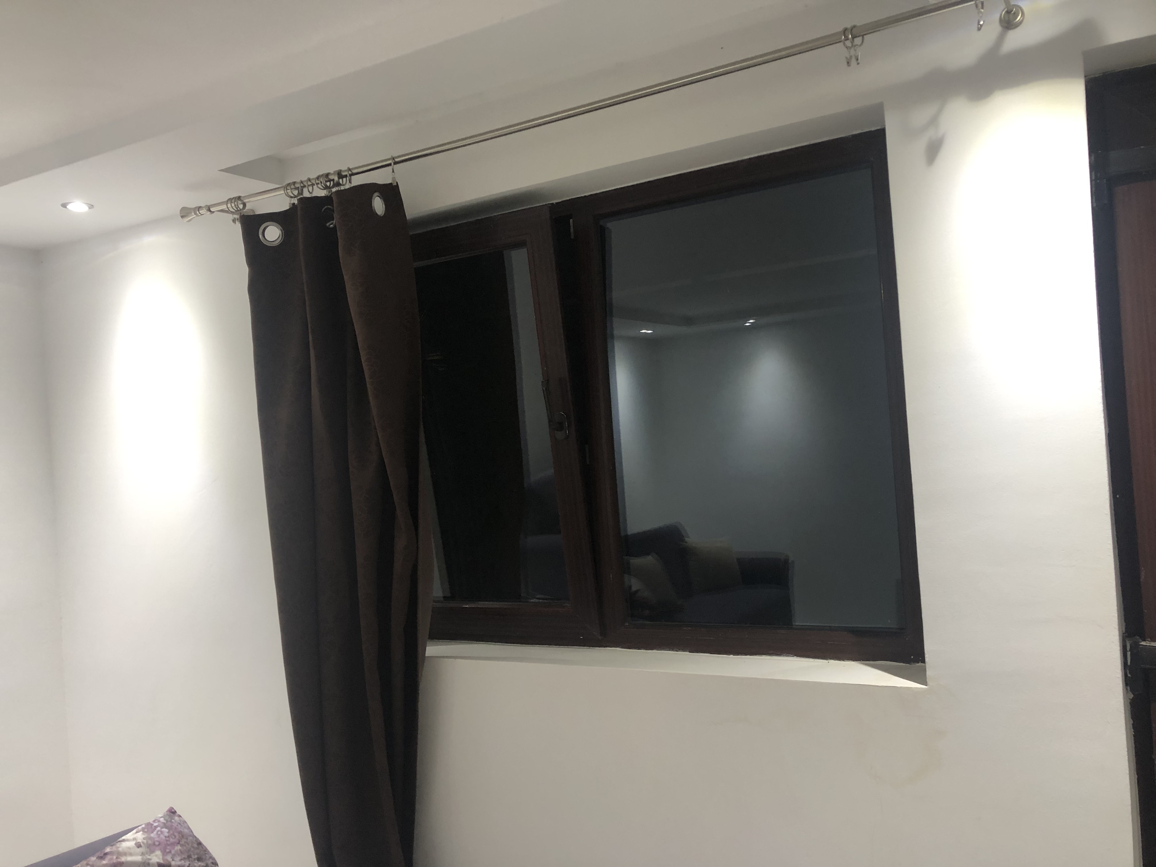 Imagine 1 pentru verificare si Reparatii 2 Ferestre Si 2 Usi (inclusiv Termopan)